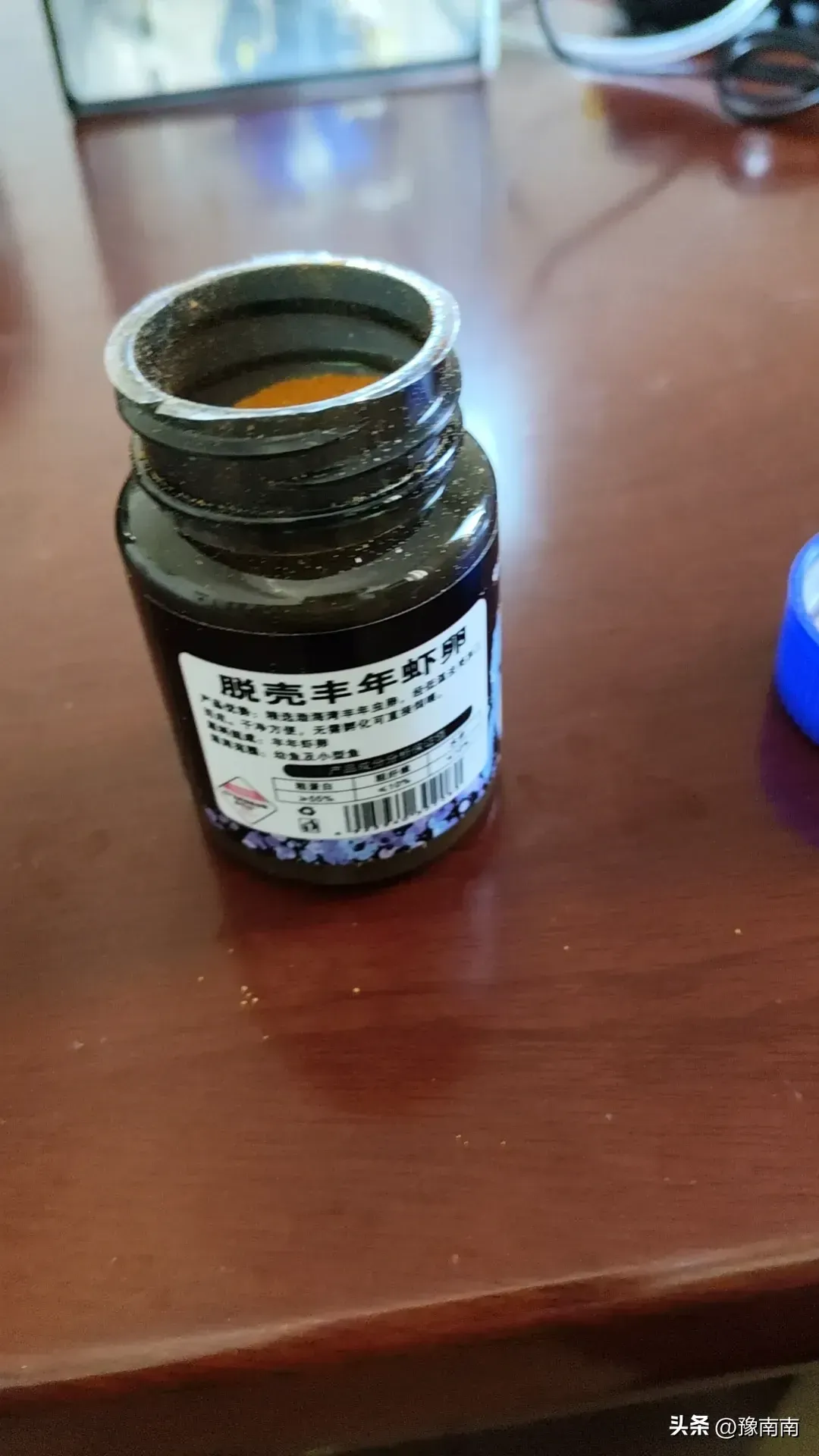 “令人震惊”。郑州某银行客户经理席某，以其美貌和擅长交际而闻名，-IS充值【37】